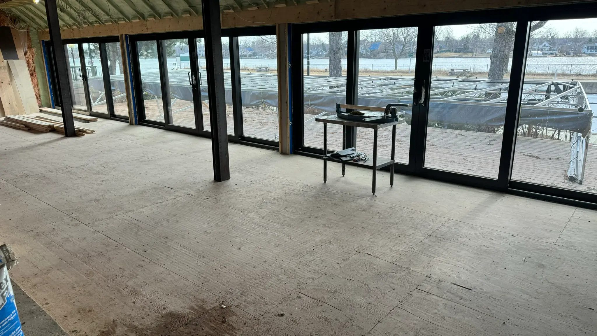 St-Anne's Restaurant — Waterfront View