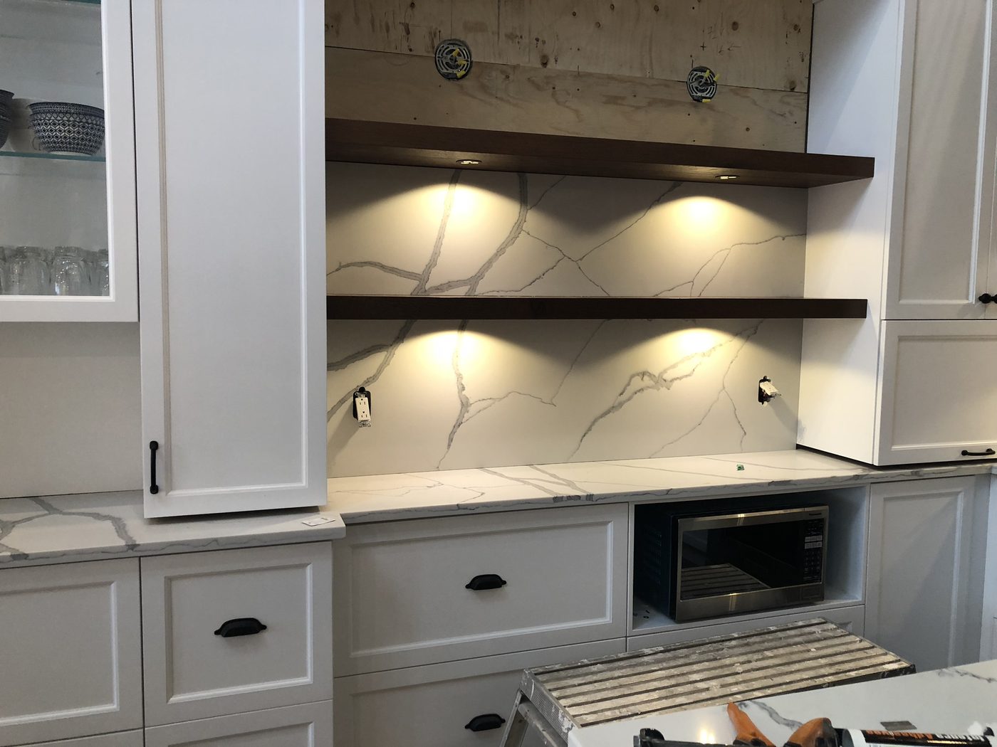 St-Augustin Condo — Kitchen backsplash